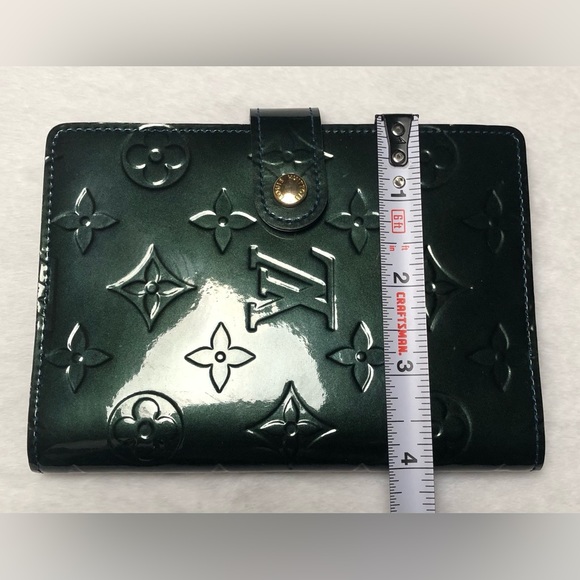 Louis Vuitton Authentic Green Vernis Agenda w/Ruler/Card Slots(Date Code:SP1160) - Picture 10 of 14
